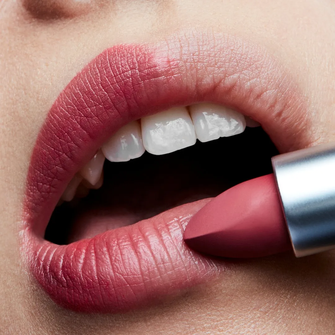 Powder Kiss Lipstick - Image 4