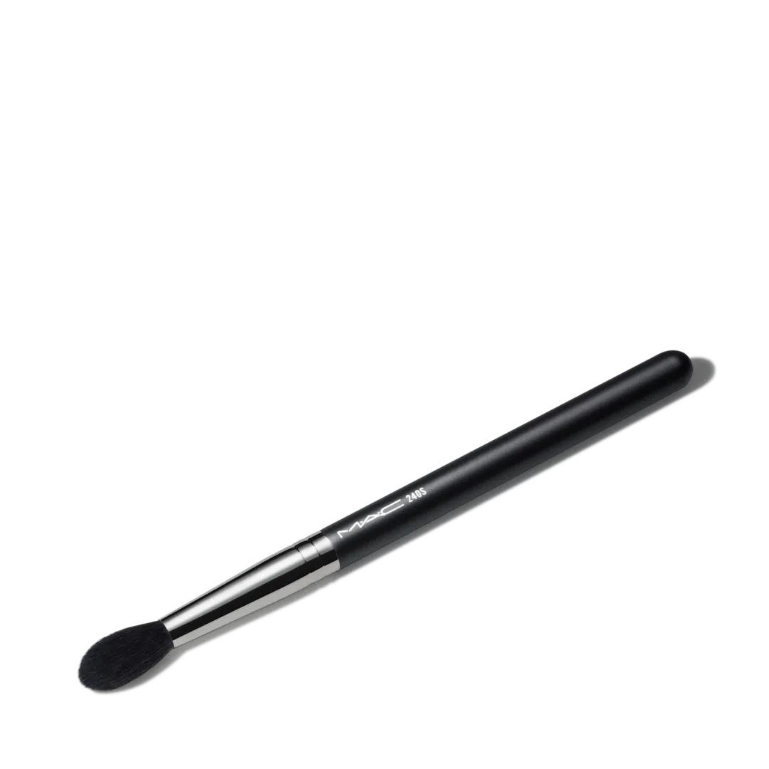 240 Synthetic Large Tapered Blending Brush - Image 2